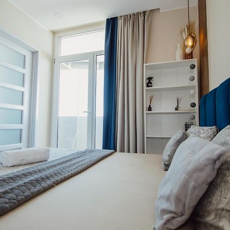 The Blue Perl 3 Apartment Batumi Bagian luar foto