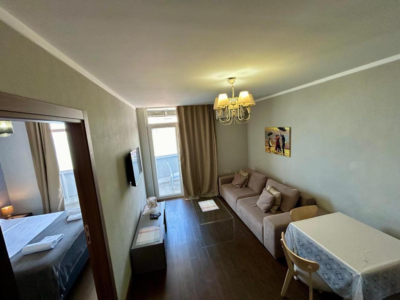 The Blue Perl 3 Apartment Batumi Bagian luar foto