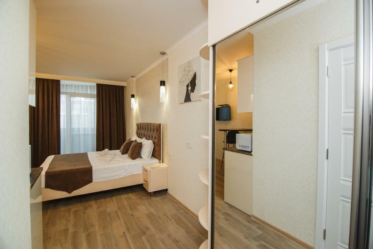 The Blue Perl 3 Apartment Batumi Bagian luar foto